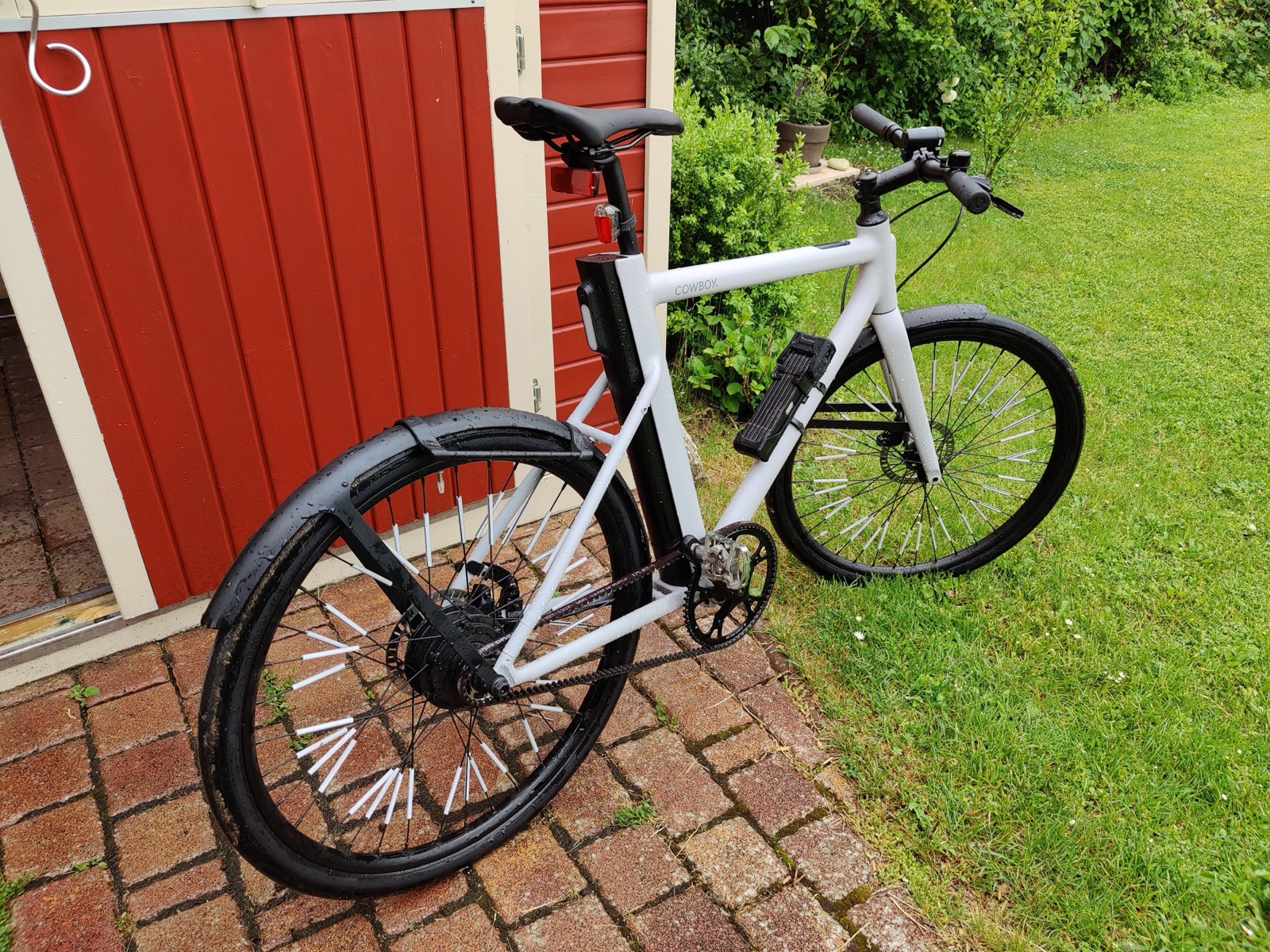 Witnesses Sought After Kent Police Vehicle Collides With E-Bike in Tonbridge, Boy Seriously Hurt